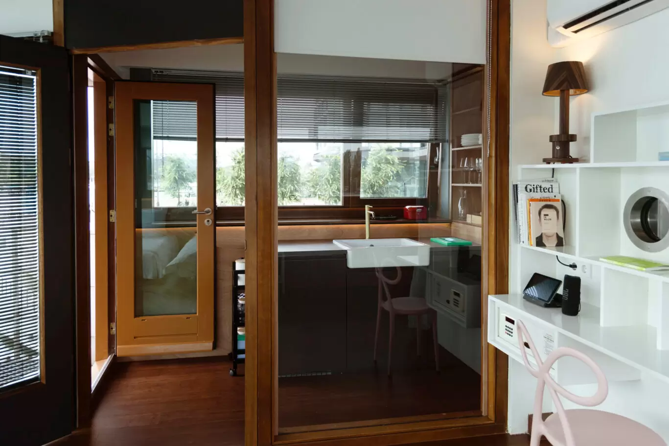 11-otto-oosterdoksekade-kitchen-office