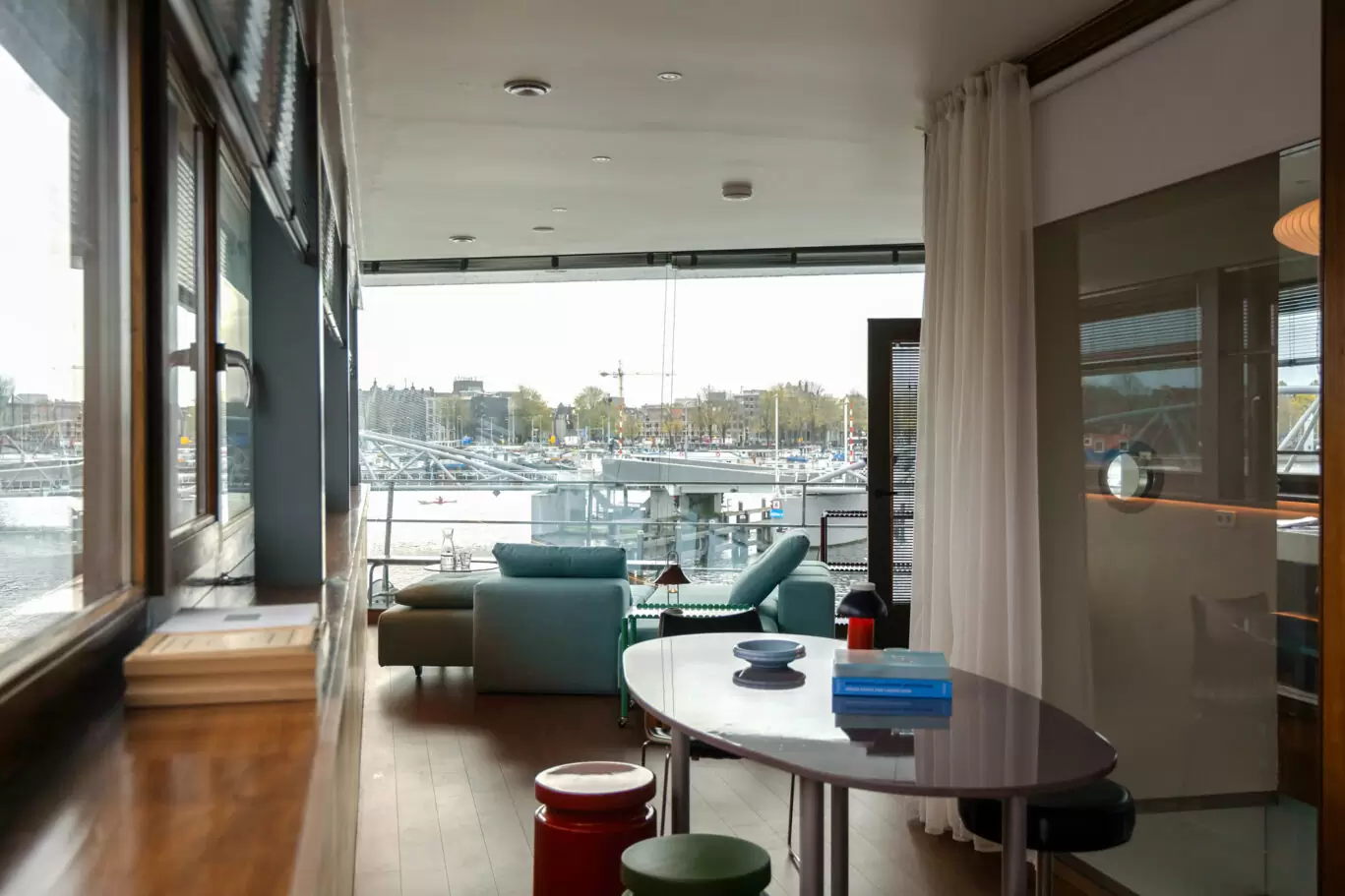 7-1-Oosterdoksekade-living_room