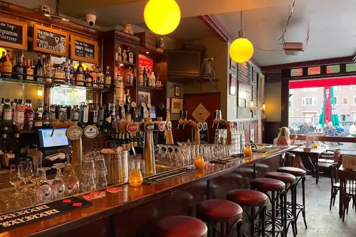 Cafè_Thuys-Nearby-SWEETS_hotel