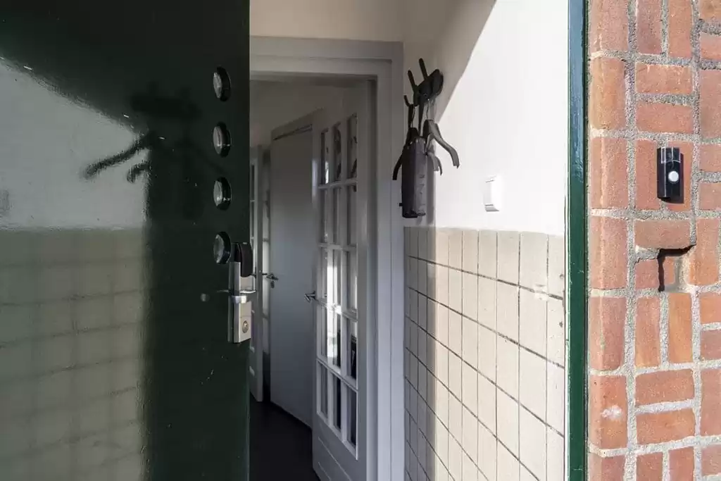 Photo of SWEETS hotel Amsterdam West Overtoomsesluis bridge house entrance door