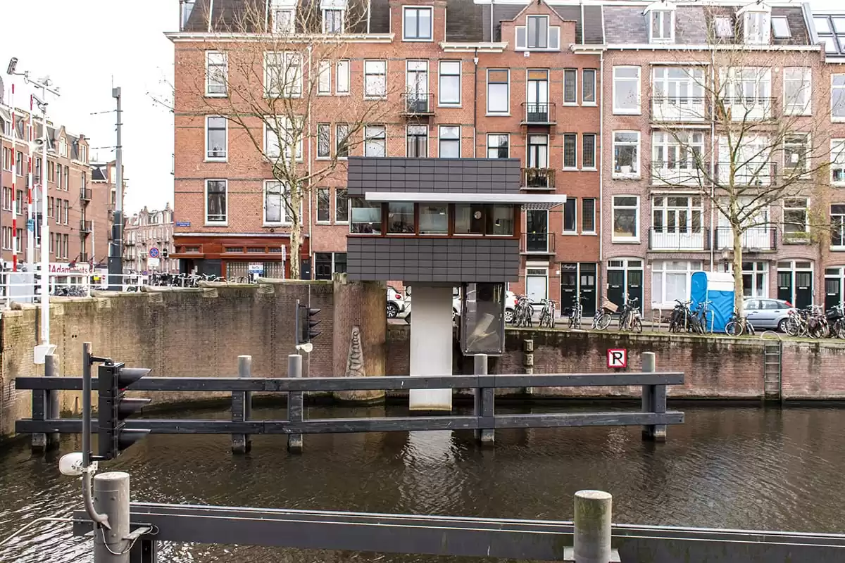 Photo of SWEETS hotel Amsterdam West Zeilstraatbrug bridge house exterior close to schiphol neighborhood surroundings front