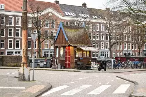 Photo of SWEETS hotel Amsterdam West bridge house Van Hallbrug nearby take-away Pie-nong Thai