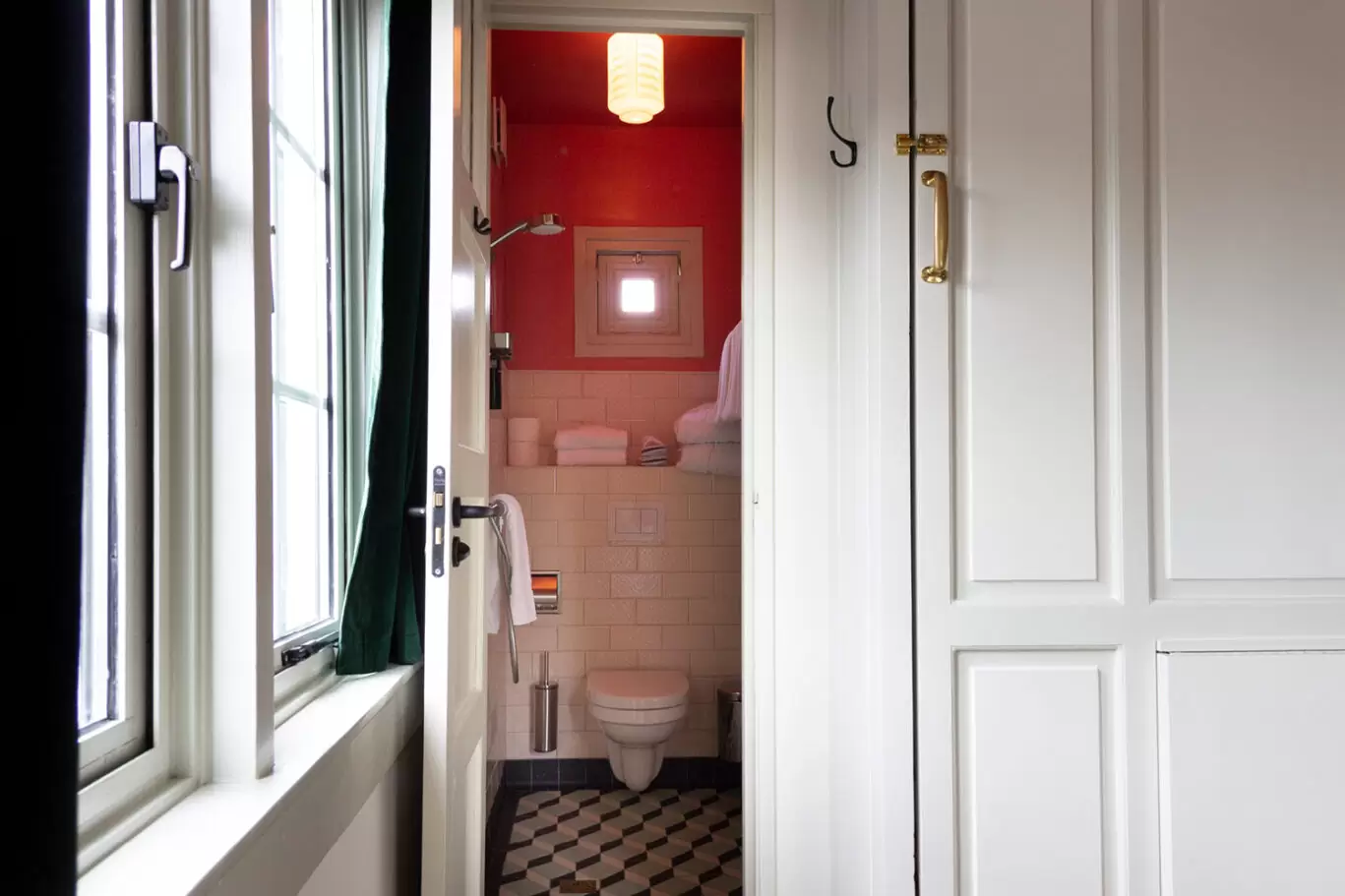 SWEETS hotel Amsterdam center_bridge house 205 Walter Süskindbrug_interior4