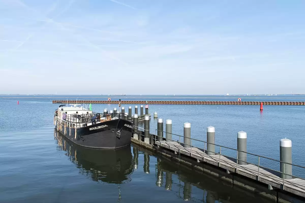 Photo of SWEETS hotel Amsterdam bridge house 211 Sluis Haveneiland IJburg IJ lake IJmeer