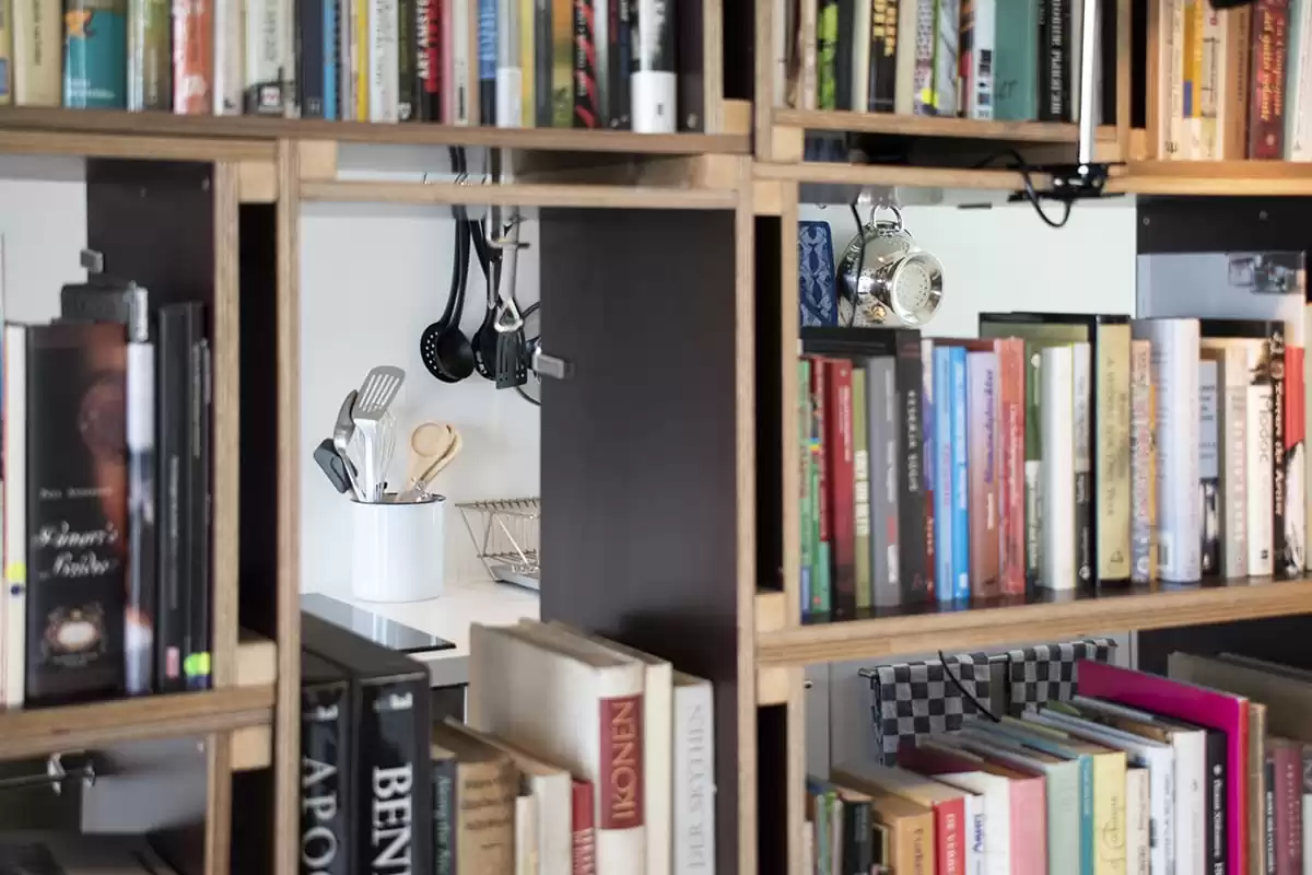 SWEETS hotel Amsterdam bridge house 211 Sluis Haveneiland IJburg kitchen bookshelf