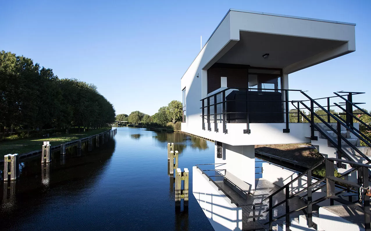 Exterior and surroundings of SWEETS hotel's bridge house 102 Meeuwenpleinbrug in Amsterdam Noord