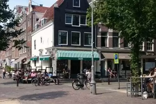 Café and restaurant Winkel 43 in SWEETS hotel neigbourhood guide Amsterdam