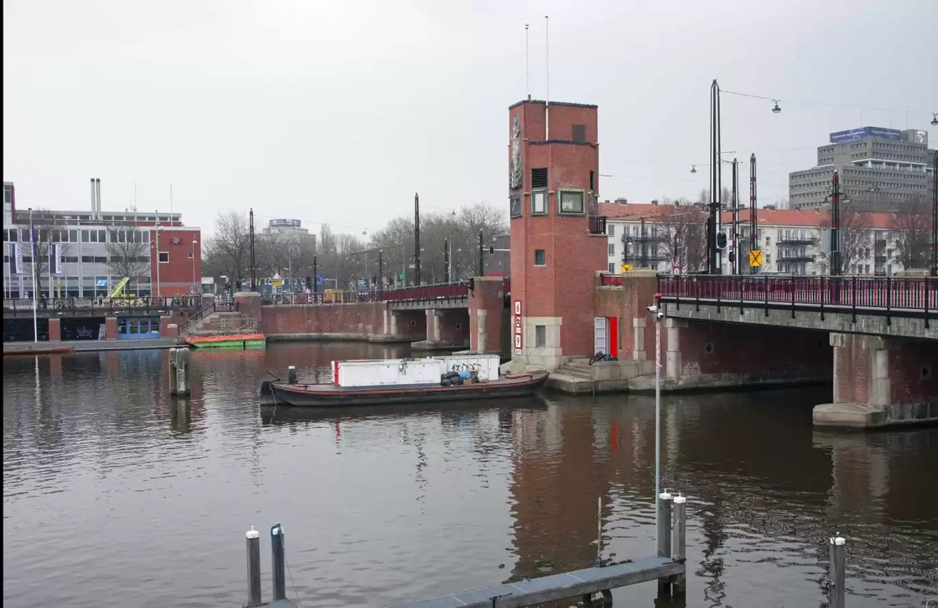 SWEETS hotel Berlagebrug bridge house on Amsterdam canals