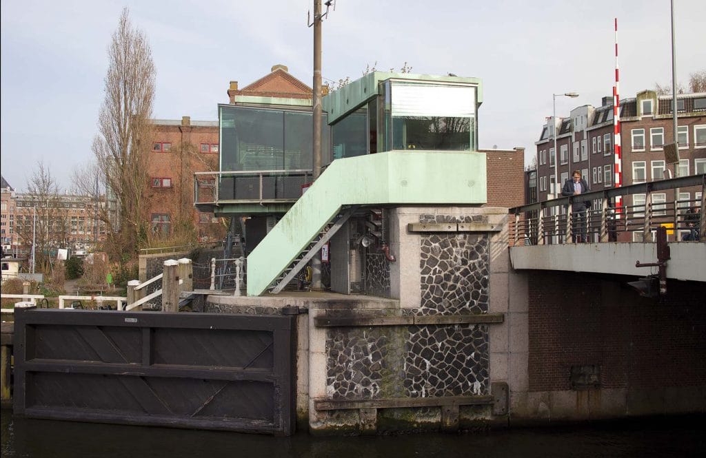 SWEETS hotel Westerkeersluis bridge house on Amsterdam canals