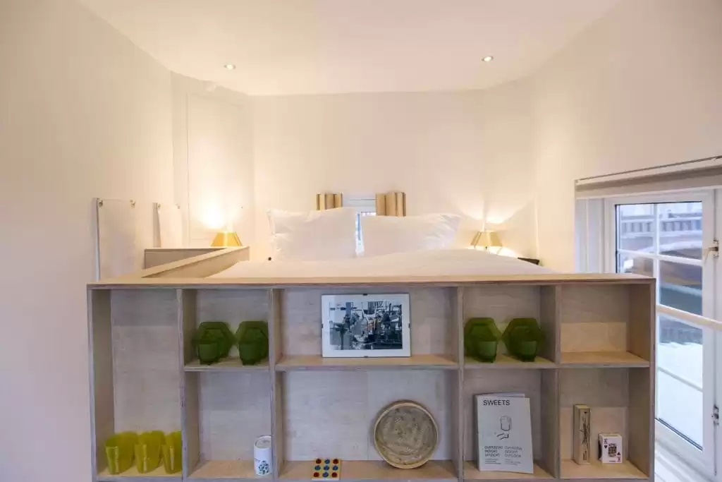 SWEETS hotel Nieuwe Amstelbrug bridge house on Amsterdam canals - design interior close to Albert Cuyp market and De Pijp